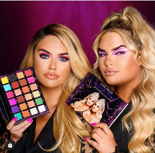 Load image into Gallery viewer, Cut Crease Queens Palette
